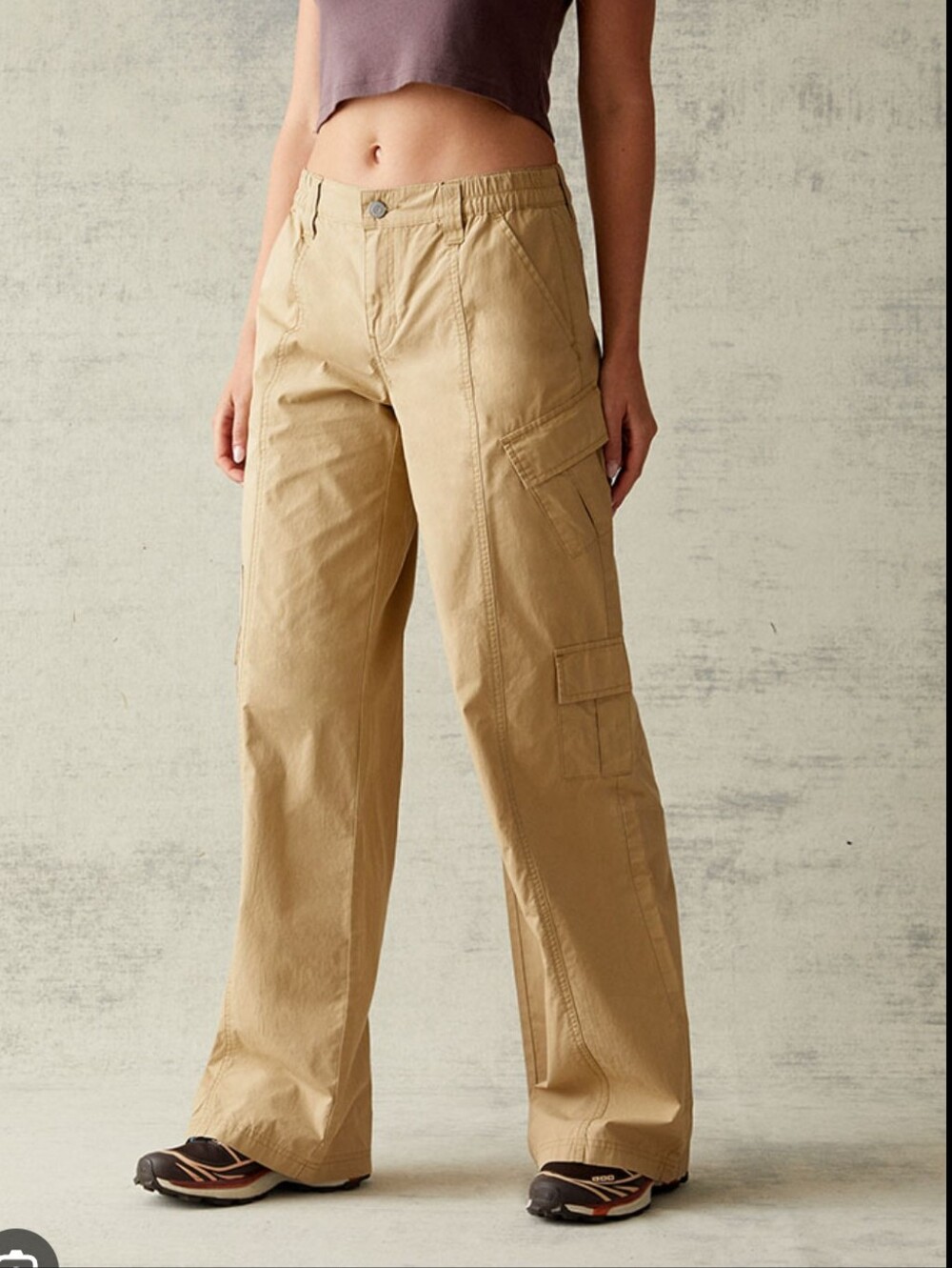 Pacsun Low Rise Puddle Wide Leg Cargo Pants Khaki Women's Elastic Waist size M.